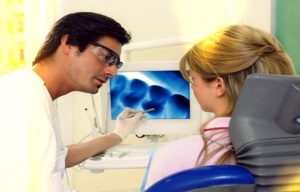 Почему нельзя лечить зубы в третьем триместре беременности