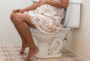 Можно ли тужиться во время беременности в туалете