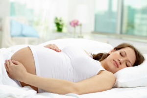 Почему во время беременности нельзя лежать на спине