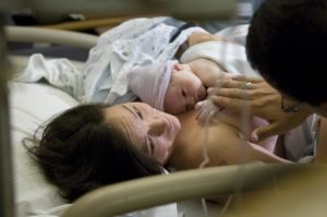 Стимуляция родов при маловодии