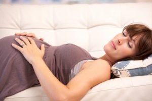 Можно ли во время беременности потягиваться после сна