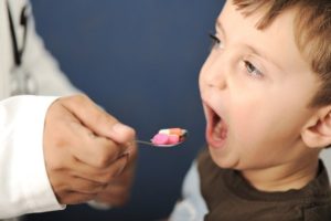 Как ребенку дать горькую таблетку