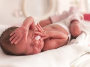 Можно ли перекормить новорожденного