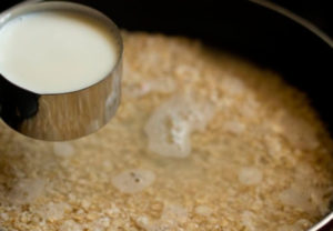 Можно ли кормящей маме рисовую кашу на молоке