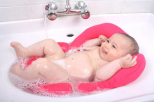 Для купания малыша в ванной