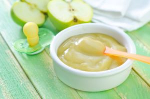 Как приготовить яблоко для прикорма грудничку