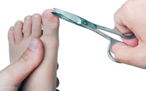 Как подстригать ногти ребенку правильно
