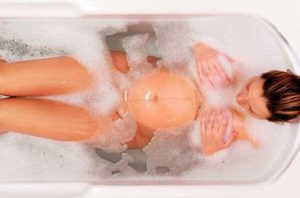 Можно ли беременным ванну с солью принимать ванну